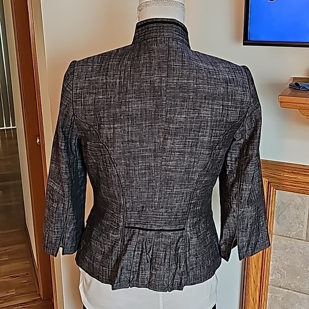 WHBM suit jacket - Picture 3 of 4